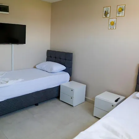 Dea Del Hotel *