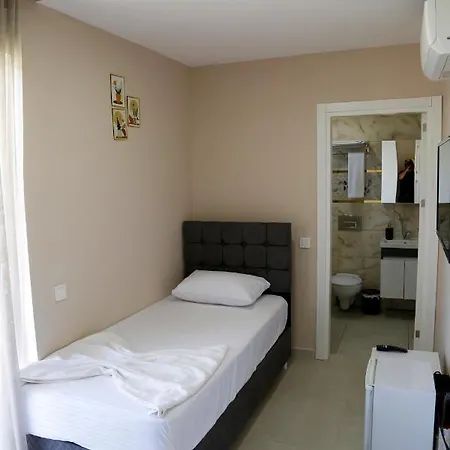 Dea Del Hotel *